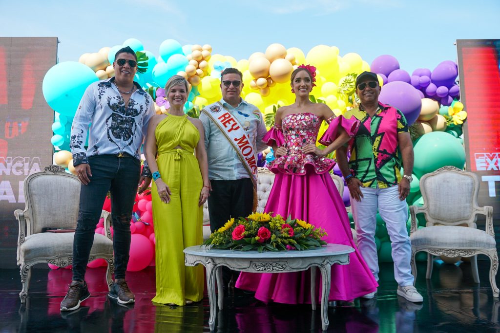 Coronación de Reyes del Carnaval 2024 con concierto de talla