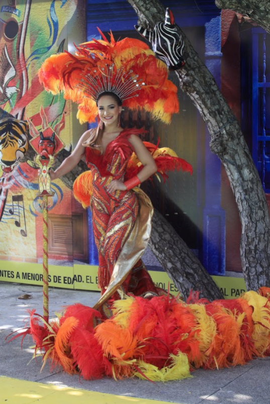 Valeria Abuchaibe Rosales Reina del Carnaval 2018