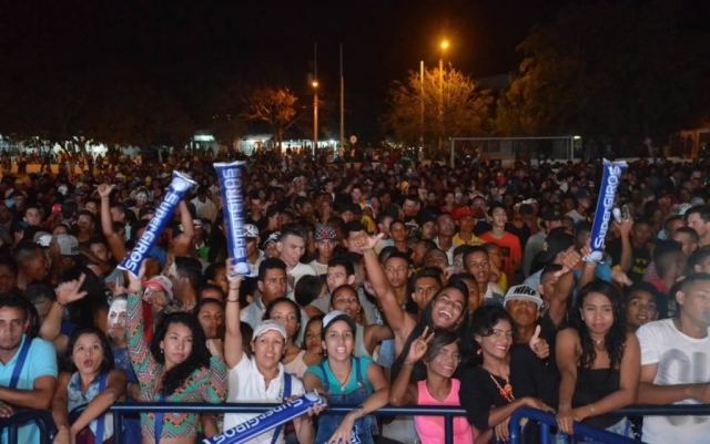 Viernes de Reina y Noche de Orquestas, cancha La Magdalena.