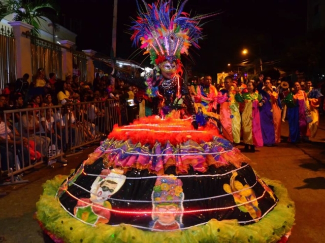 REINA FANTASIA TRADICION-PRIMER PUESTO DISFRAZ