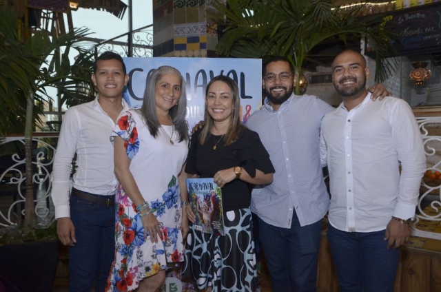 Erwin Daniel Sarmiento, Lisbeth Díaz Flórez, Ana María Osorio, Antonio De Alba y Rubén Guzmán Vides.