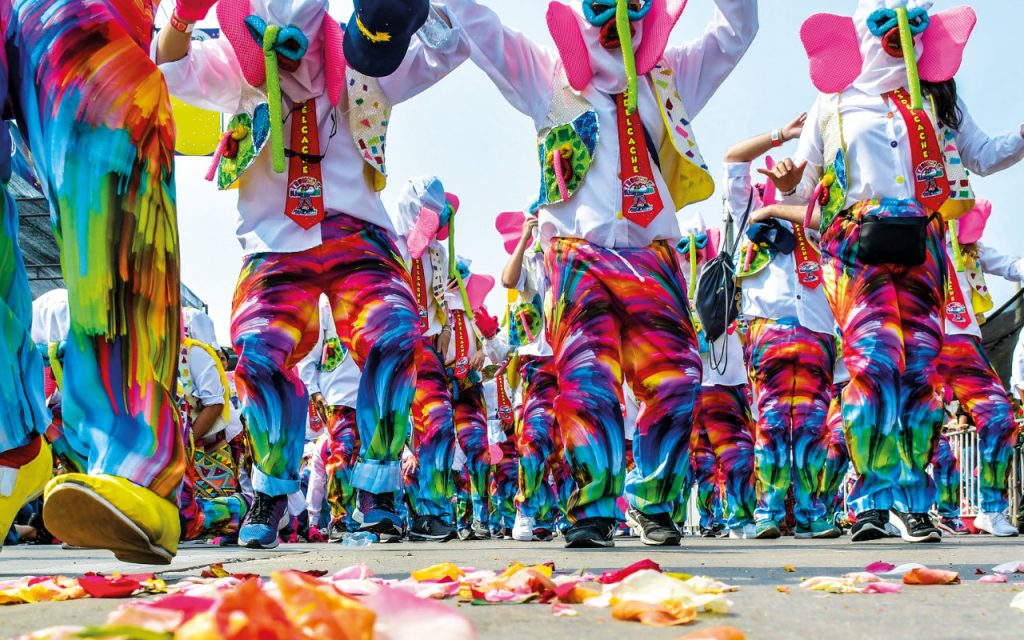 Gran Parada De Comparsas, El Brillo De La Vía 40 - Carnaval De Barranquilla