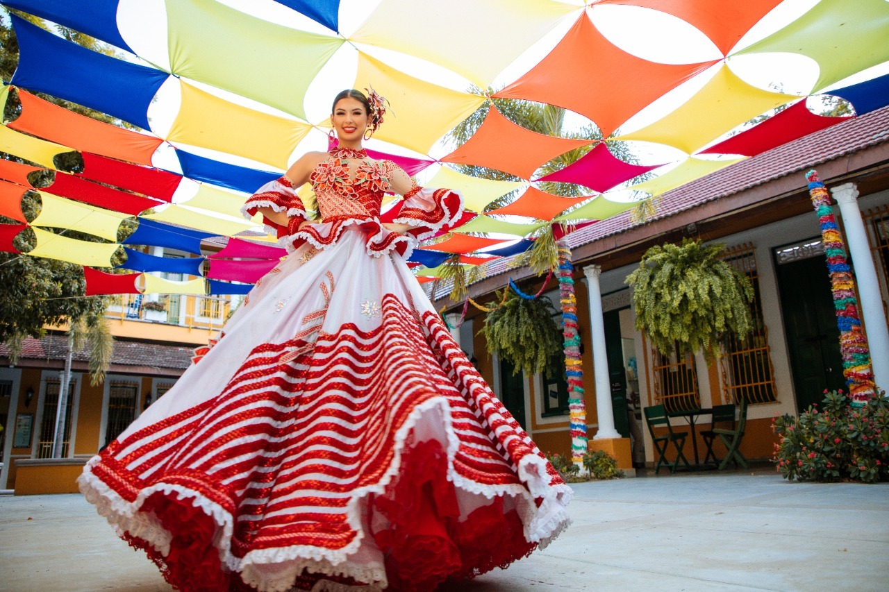 Con la Reina Valeria como invitada especial, finaliza el Carnaval de Barranquilla en Tampa 