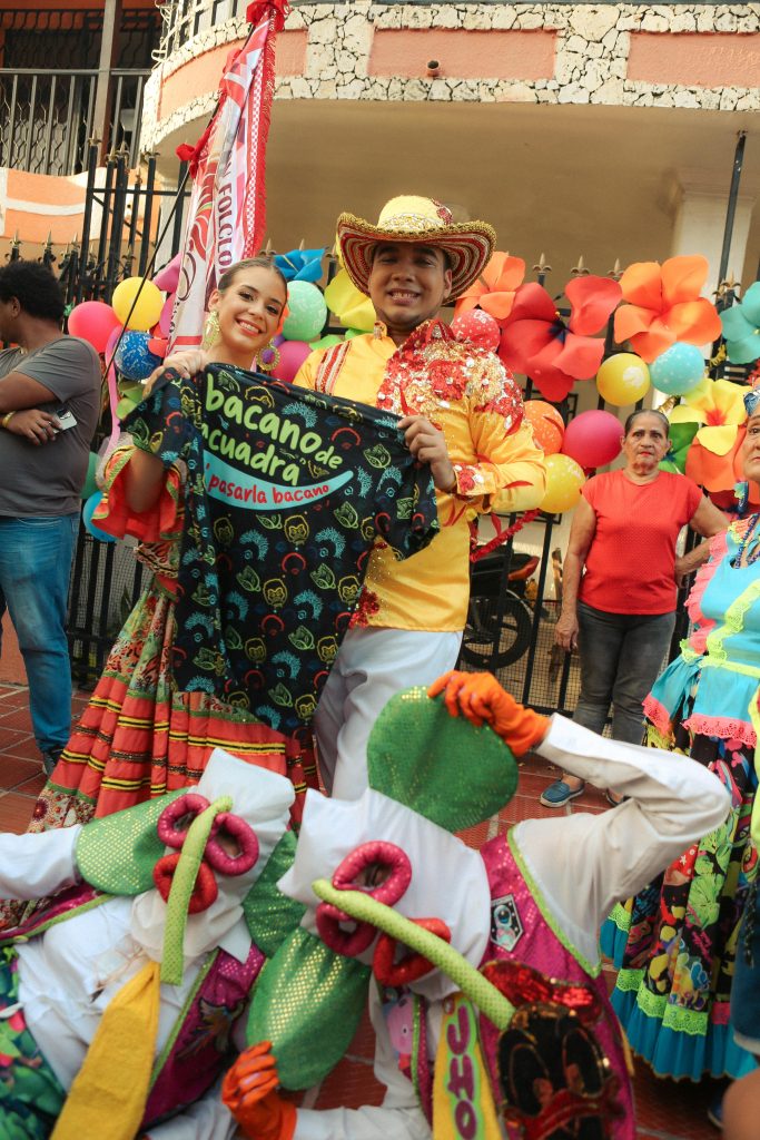 La reina exaltó a los bacanos que serán embajadores de su Carnaval. 