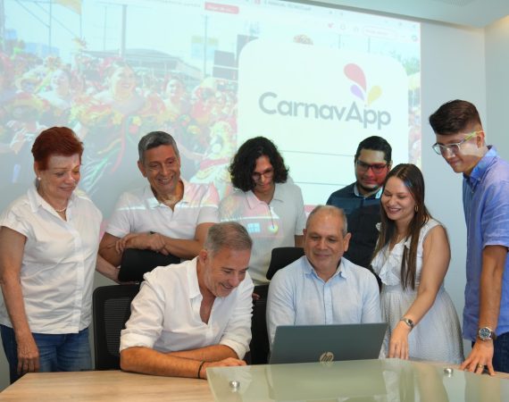 Universidad de la Costa entrega a Carnaval herramienta tecnológica para data de hacedores