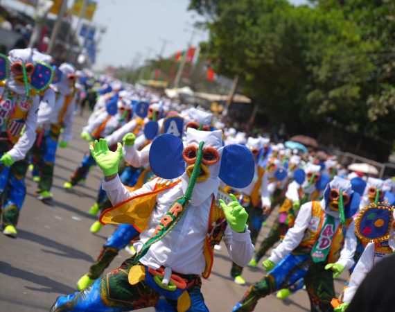 Carnaval de Barranquilla se toma la Capital del Mundo con extensa delegación carnavalera