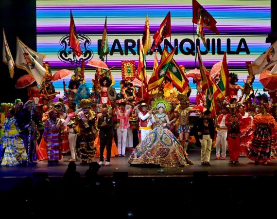 La identidad, la alegría y la diáspora del Carnaval de Barranquilla se vivieron por primera vez en el Teatro Julio Mario Santo Domingo de Bogotá