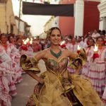 Con cumbia y Carnaval, la reina 2027 se tomó las calles de Mompox