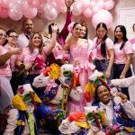 Reina del Carnaval 2027 rinde homenaje a hacedoras sobrevivientes del cáncer de mama y se toma clínicas de la ciudad